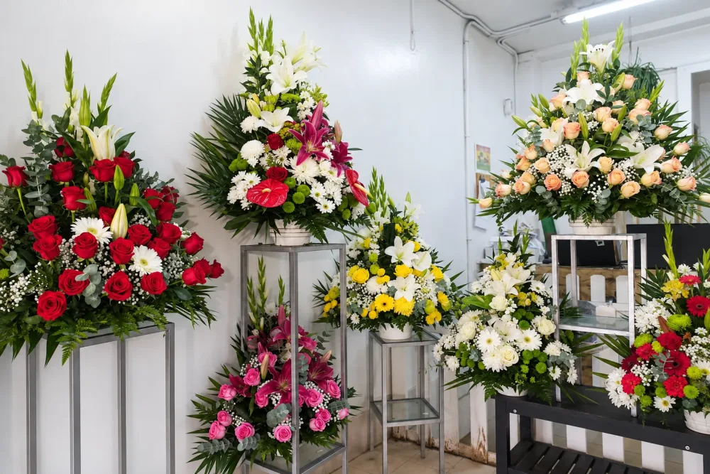 Nuestra exposición de centros y arreglos funerarios